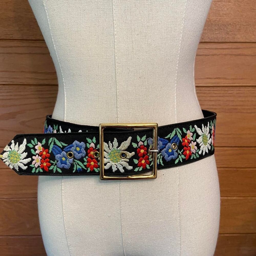 Vintage 1970s black floral embroidered belt